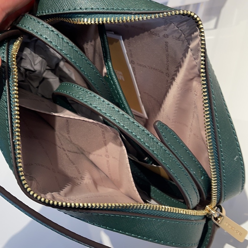 COPY - Michael Kors Jet Set Item Large East West Zip Chain Powder Blush Crossbo… - Picture 6 of 14